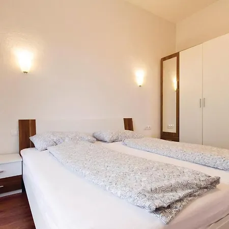 Tatil Evi In Barbat With Outdoor Swimming Pool Barbat na Rabu
