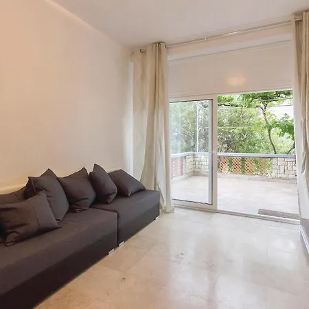 Tatil Evi In Barbat With Outdoor Swimming Pool