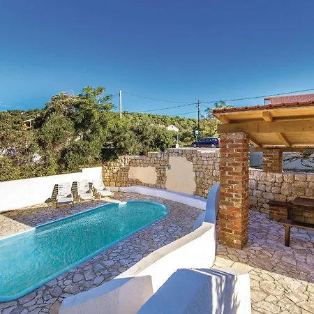 Tatil Evi In Barbat With Outdoor Swimming Pool *