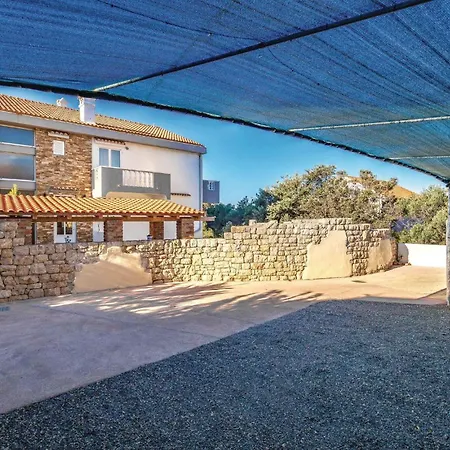 Tatil Evi In Barbat With Outdoor Swimming Pool Barbat na Rabu